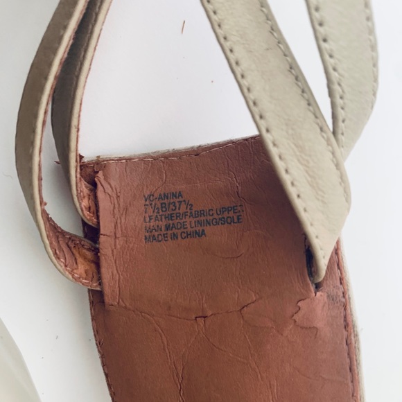 Sandals - Picture 6 of 7